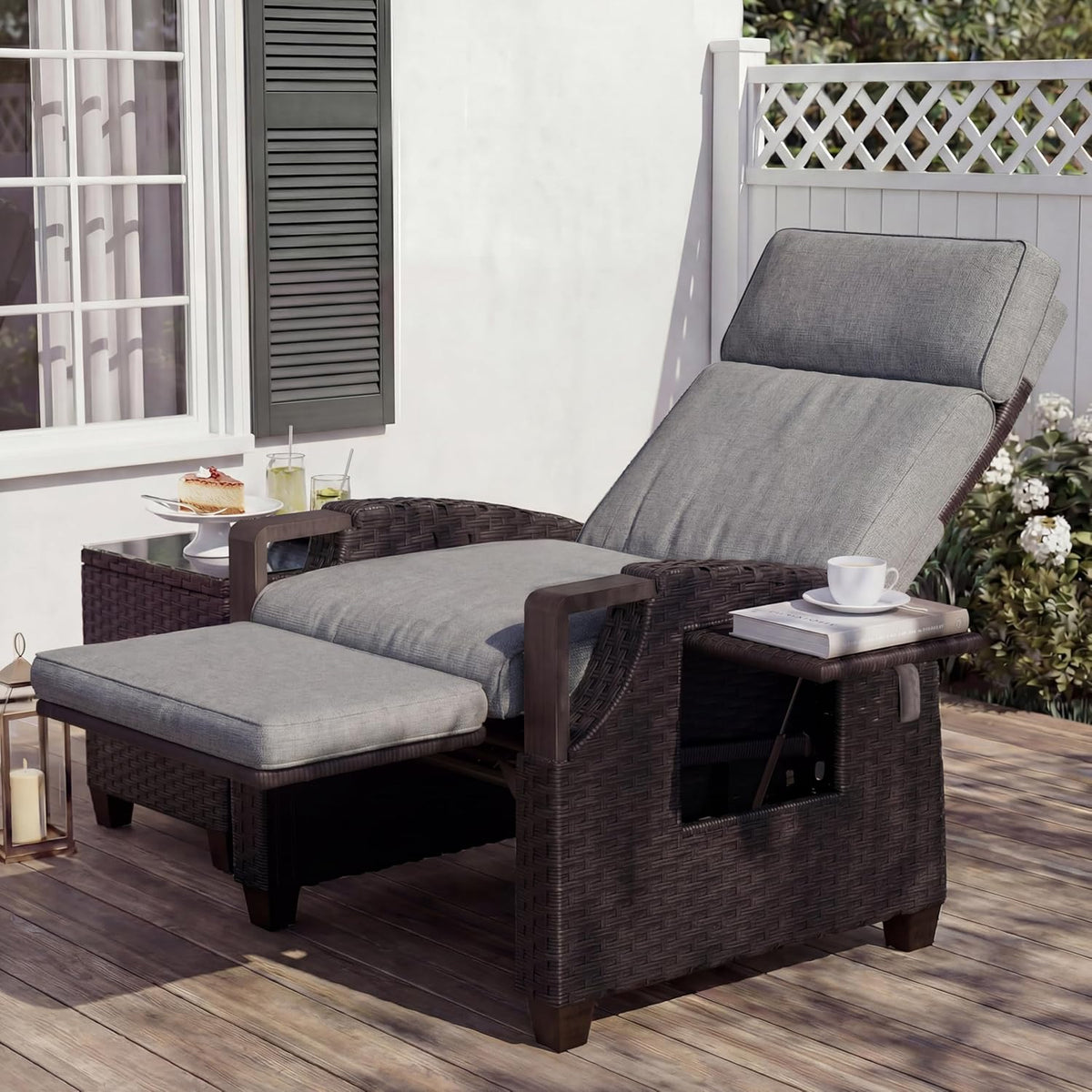 Grand patio Relaxliege Rattan Braun/Dunkelgrau, verstellbarer Liegesessel mit Sitzkissen & Beistelltisch, Garten & Terrasse